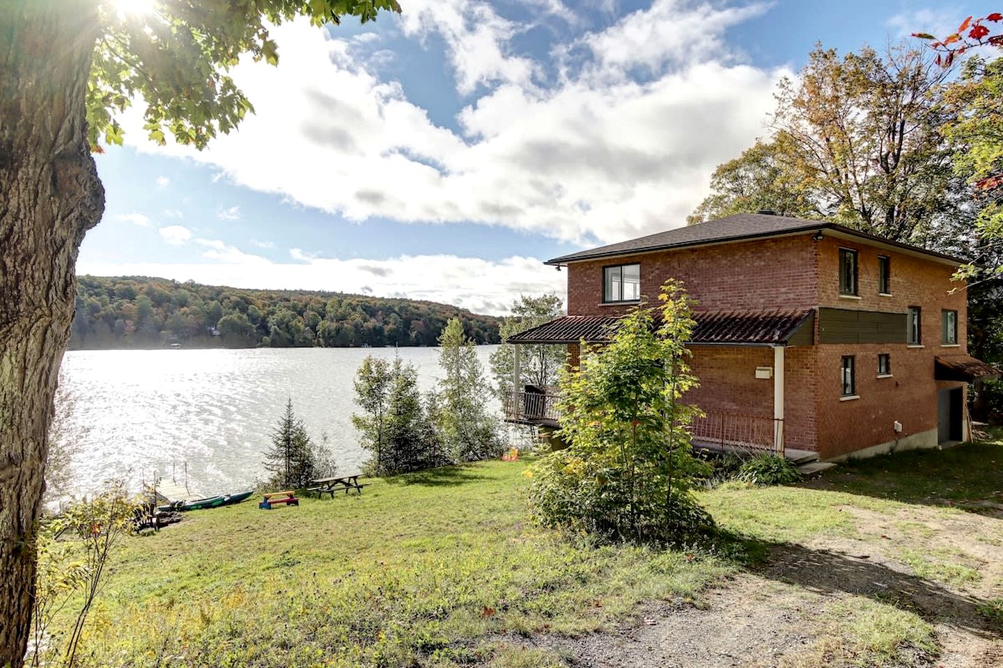 Cabins (Canada, Saint-Calixte, Quebec)
