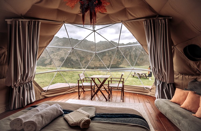 Domes (New Zealand, Moke Lake, South Island)
