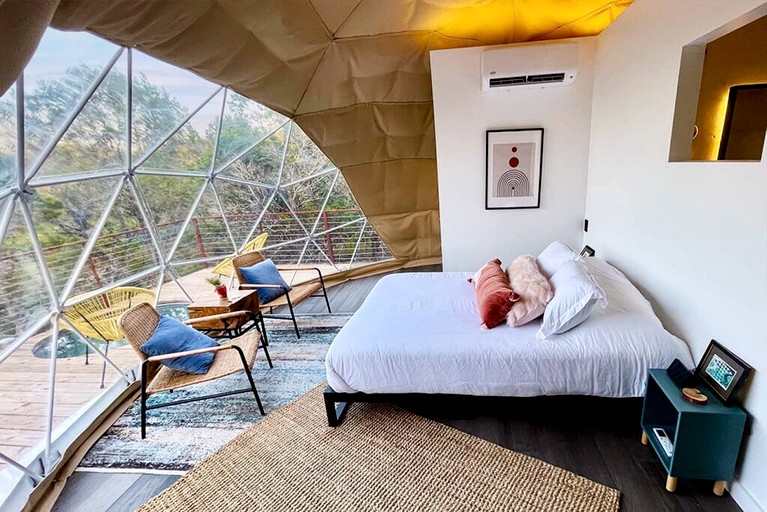 Domes (United States of America, Marble Falls, Texas)