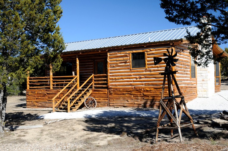 Log Cabins (Canyon Lake, Texas, United States)