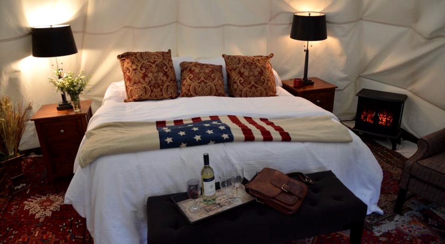Tipis (Gardiner, Montana, United States)