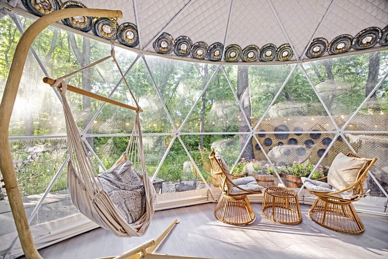 Domes (United States of America, Leesburg, Virginia)