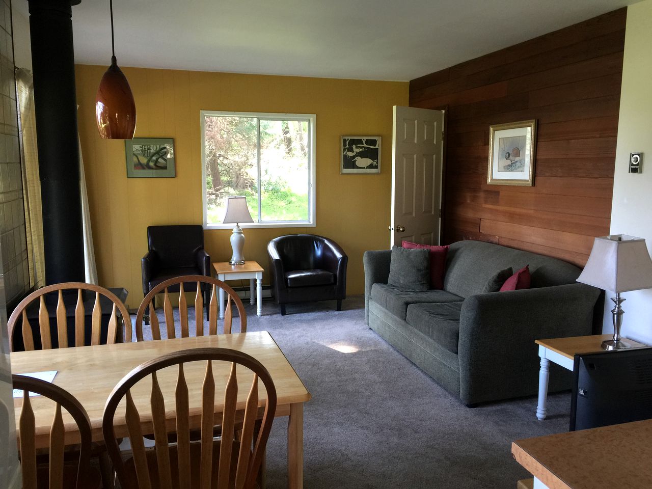 Cottages (Galiano Island, British Columbia, Canada)