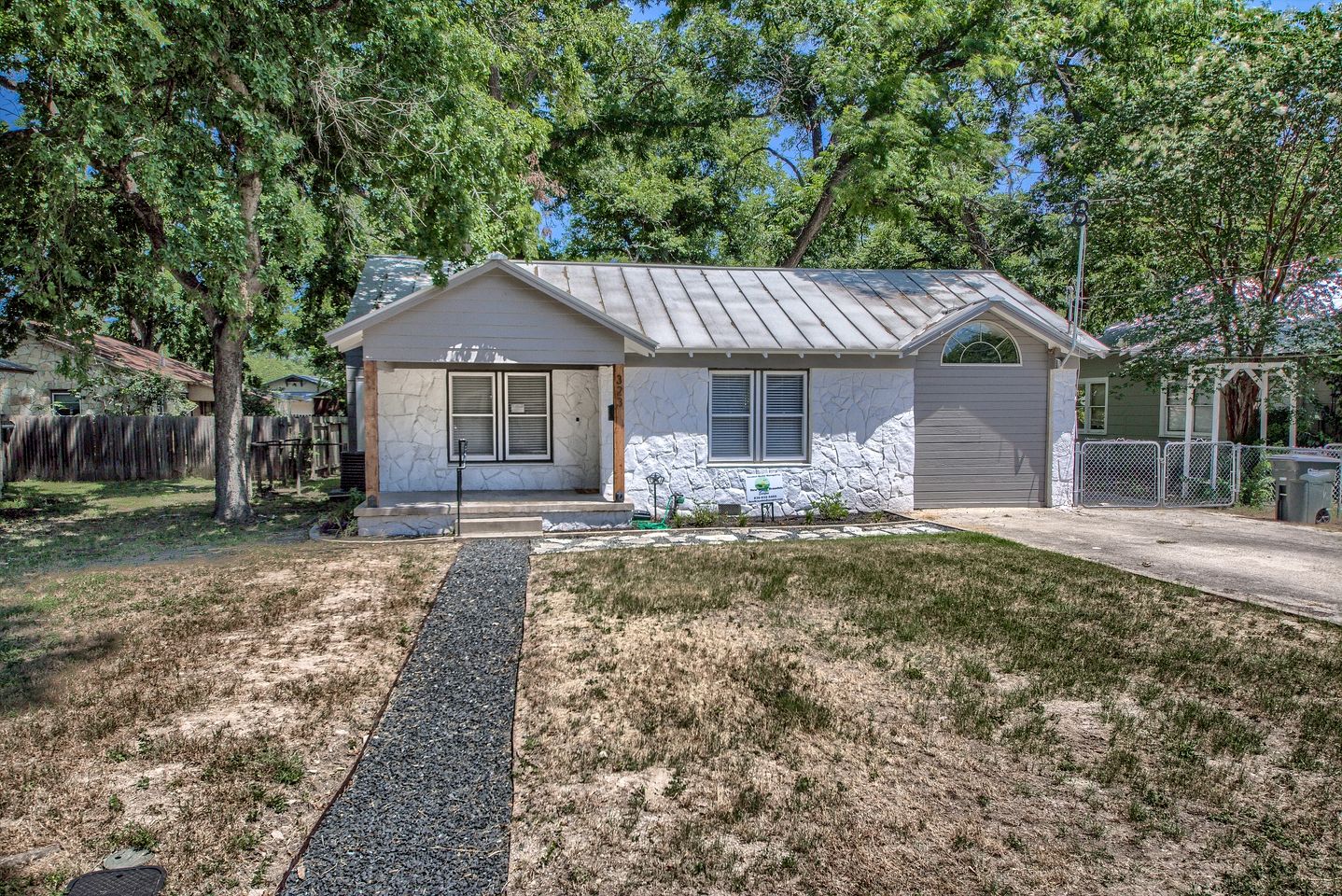Tranquil Cottage with Private Yard and BBQ in New Braunfels, Texas