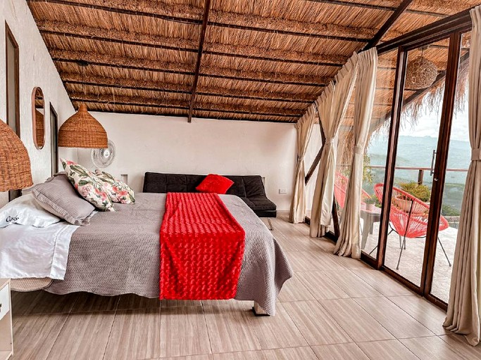 Romantic Hut, makes for a Beautiful Couples Vacation in Colombia | Huts (Palestina, Caldas, Colombia)