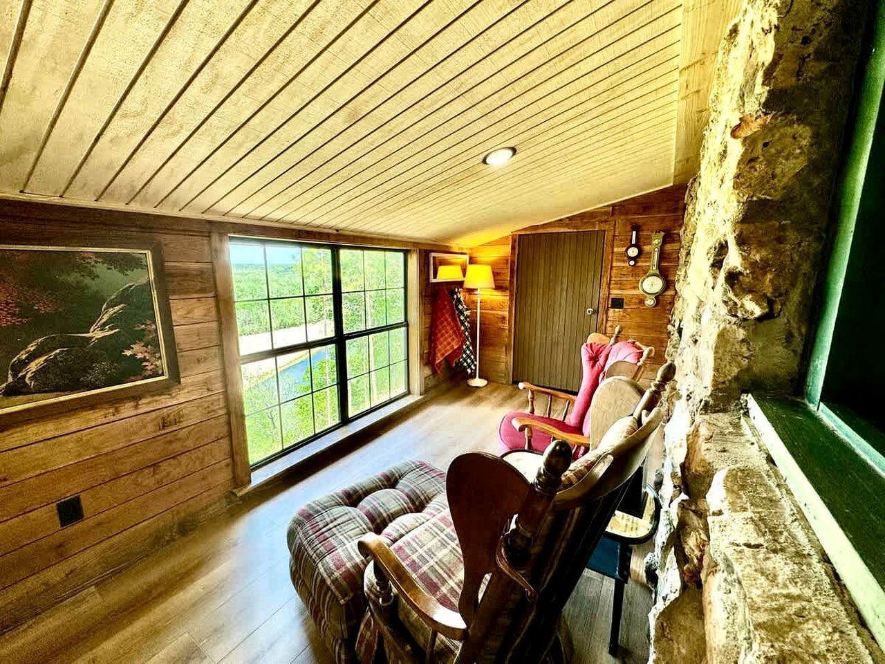 Tranquil Riverfront Cabin Retreat with Wildlife, Trails & Open Skies in Tahlequah, Oklahoma