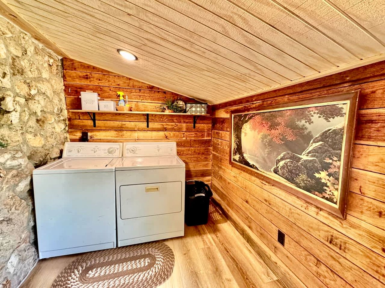 Tranquil Riverfront Cabin Retreat with Wildlife, Trails & Open Skies in Tahlequah, Oklahoma