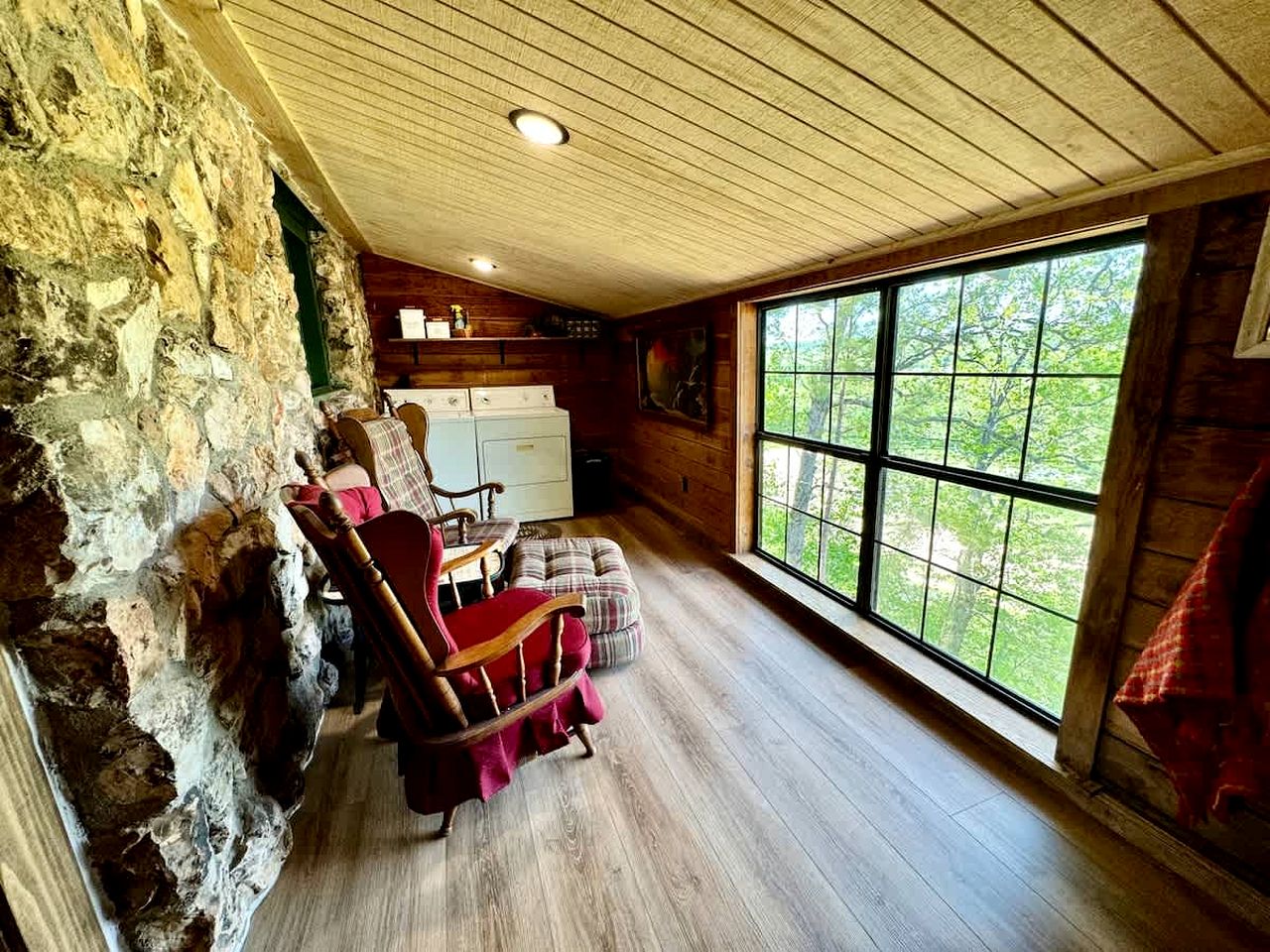 Tranquil Riverfront Cabin Retreat with Wildlife, Trails & Open Skies in Tahlequah, Oklahoma