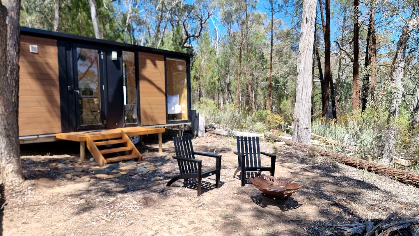 Delightful Tiny House with Fire Pit and Amazing Stargaze in NWS