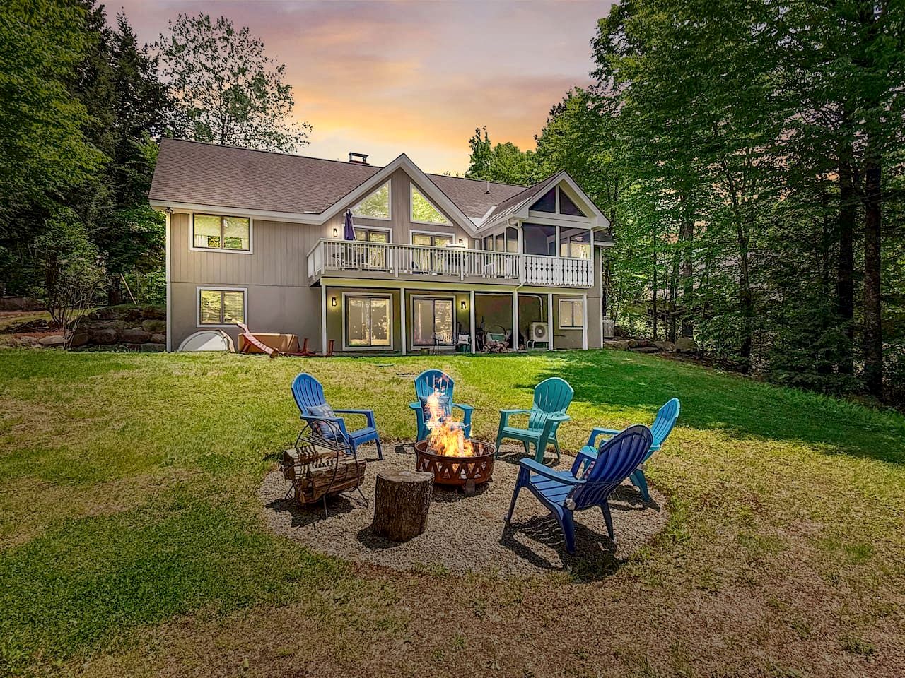 Modern Vacation Rental Near Storyland in Bartlett, New Hampshire