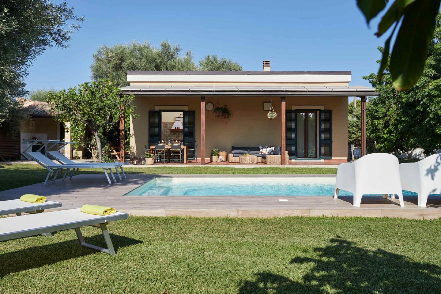 Cottages (Italy, Lido di Noto, Sicily)