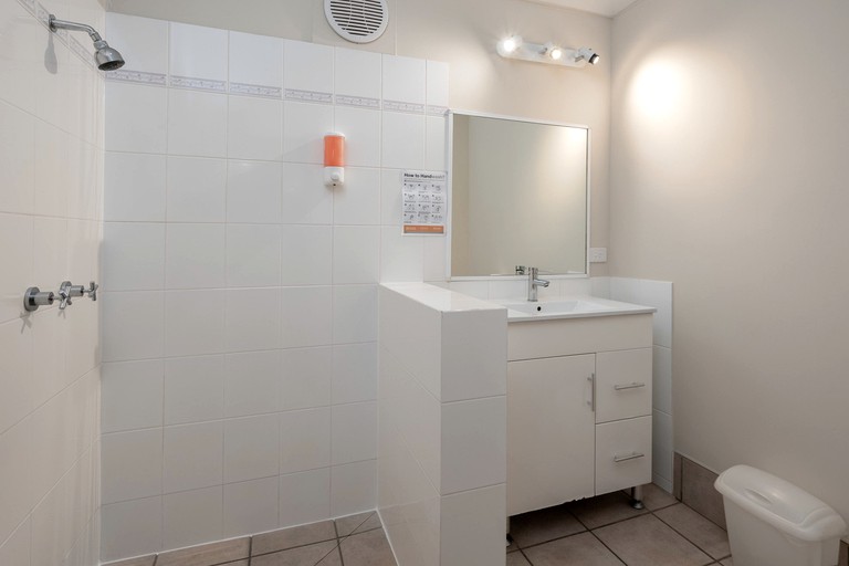 Self-Contained Bungalow for Seven near Mission Beach, Queensland | Cottages (Mission Beach, Queensland, Australia)