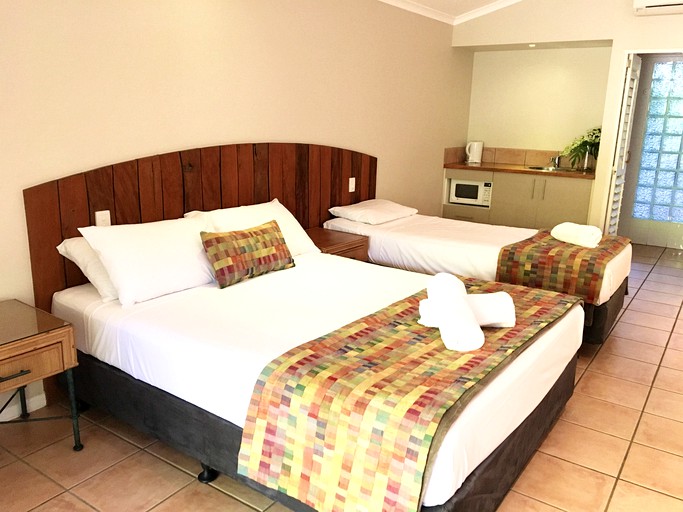 Nature Lodges (Mission Beach, Queensland, Australia)
