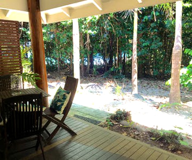 Cottages (Mission Beach, Queensland, Australia)