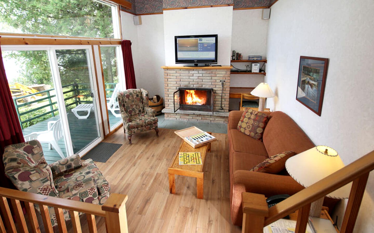Cottages (Keene, Ontario, Canada)