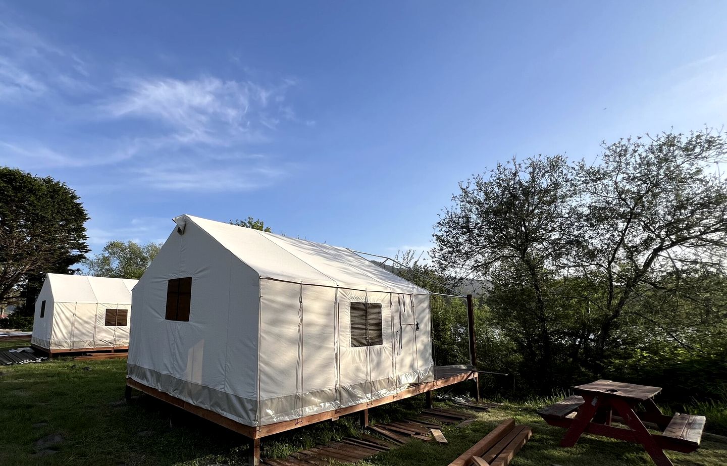 Luxurious Glamping Tent near Jedediah Smith Redwoods State Park, California
