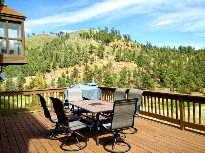 Cabins (Sedalia, Colorado, United States)