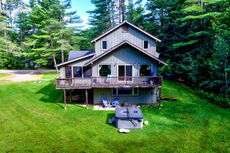 Cabins (United States of America, Londonderry, Vermont)
