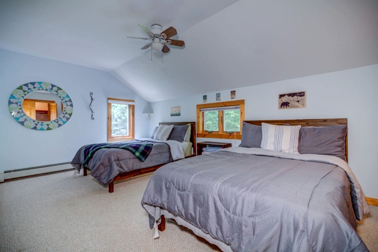 Cabins (United States of America, Londonderry, Vermont)
