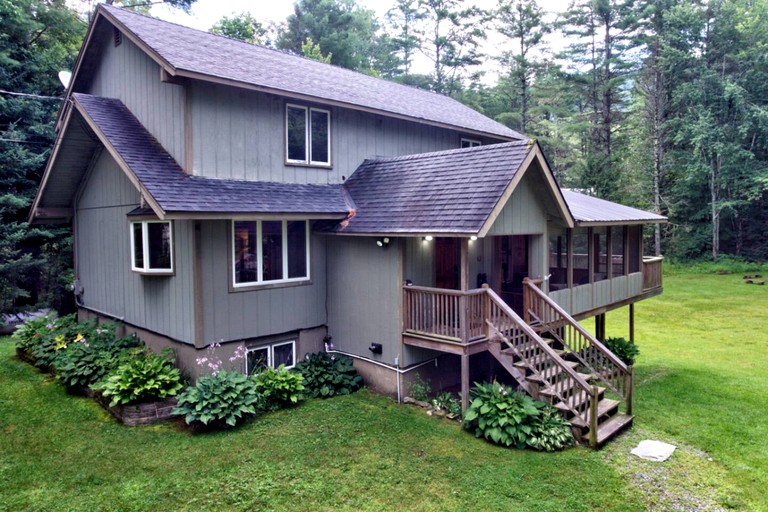 Cabins (United States of America, Londonderry, Vermont)