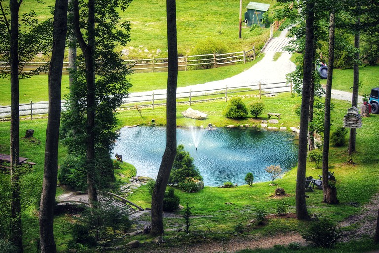 Barns (United States of America, Sugar Grove, North Carolina)
