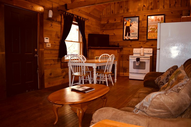 Cabins (United States of America, Monterville, West Virginia)