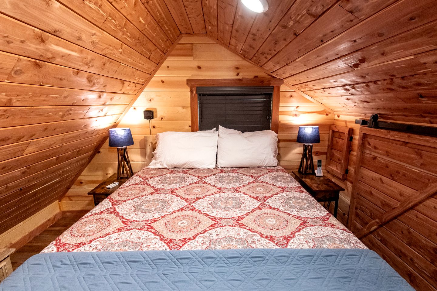 Escape to Marshall, Arkansas, in this Cozy Cabin for Four