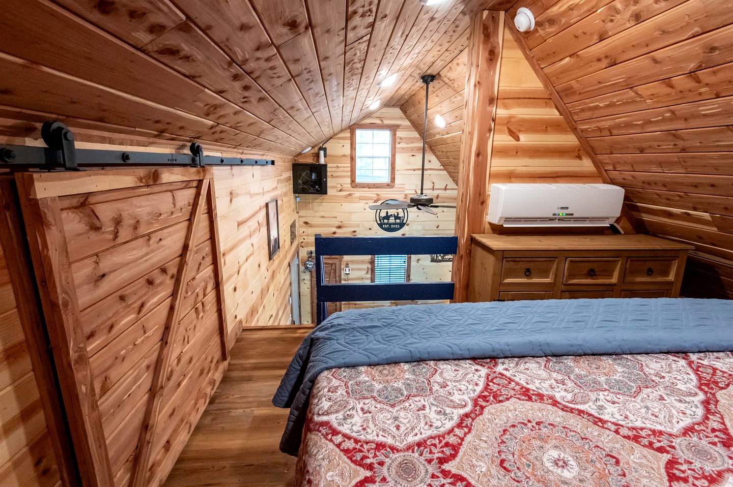 Escape to Marshall, Arkansas, in this Cozy Cabin for Four