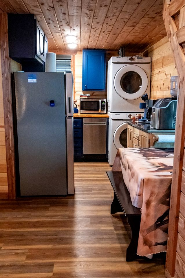 Escape to Marshall, Arkansas, in this Cozy Cabin for Four