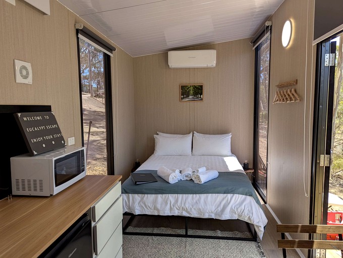 Tiny Houses (Australia, Bacchus Marsh, Victoria)