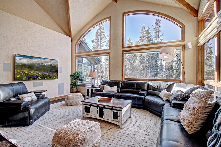 Cabins (Breckenridge, Colorado, United States)