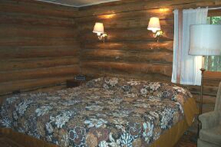 Cabins (Boulder Junction, Wisconsin, United States)