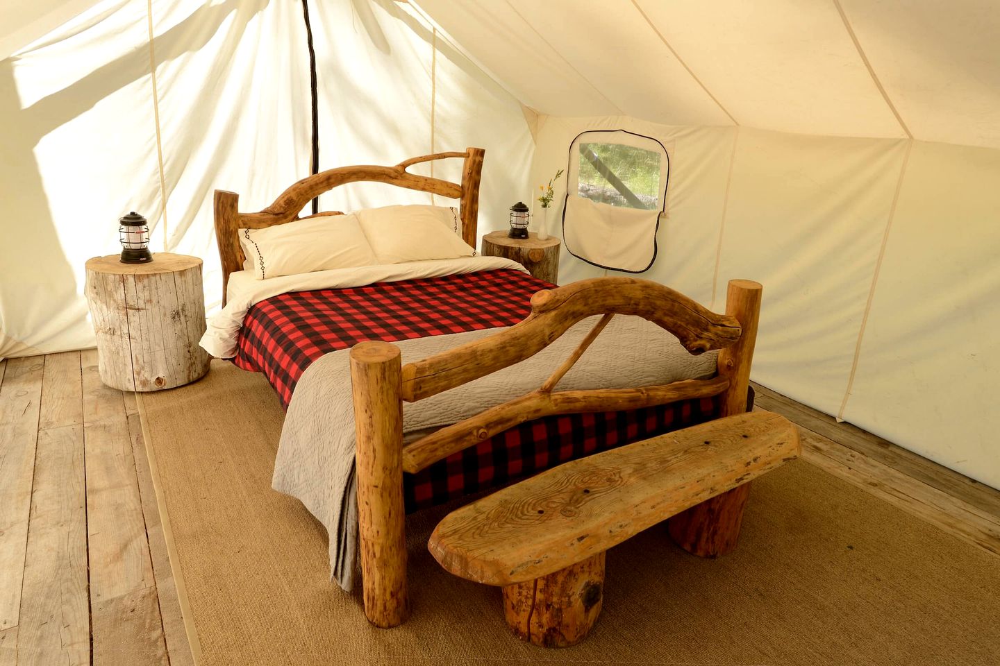 Tented Cabins (Enterprise, Oregon, United States)