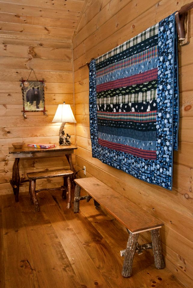 Rustic Yet Modern Fishing and White Water Rafting Cabin in Scenic Nantahala Mountains of North Carolina