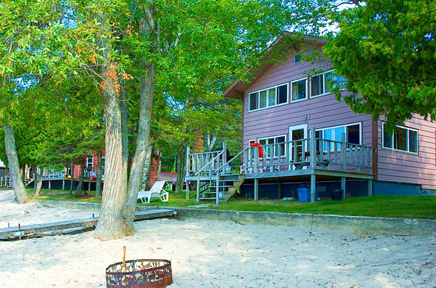 Cabins (Au Train, Michigan, United States)