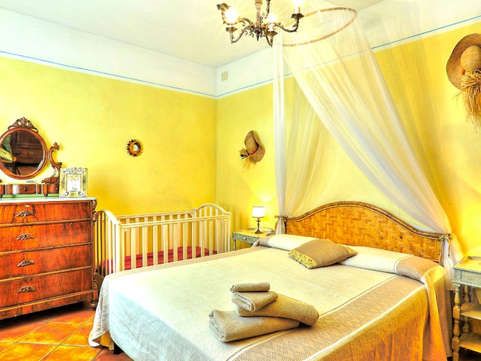 Nature Lodges (Pomarance, Tuscany, Italy)