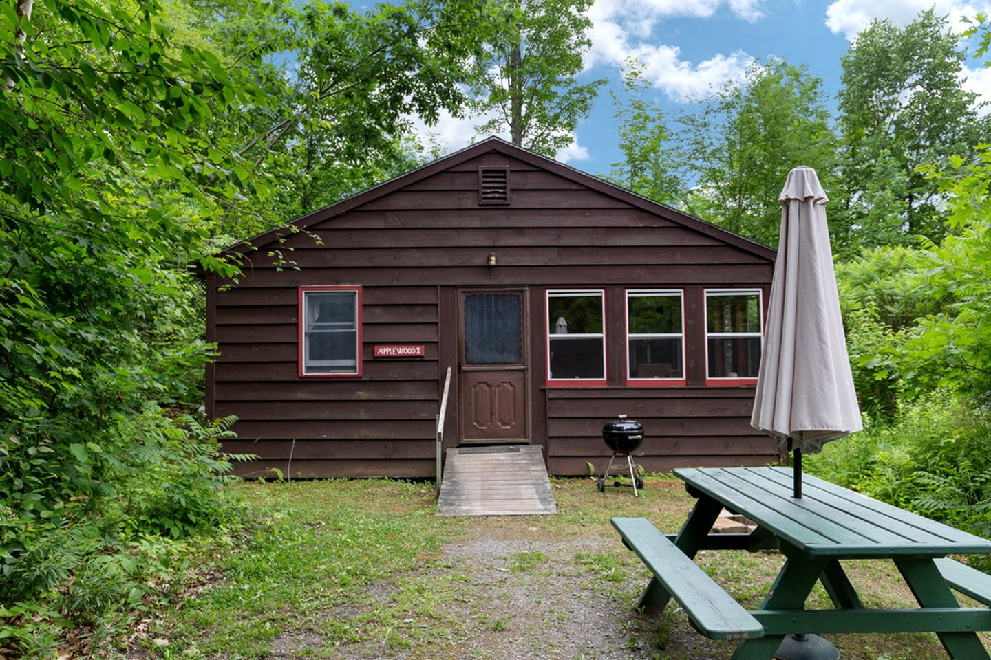 Cabins (United States of America, Lyme, New Hampshire)