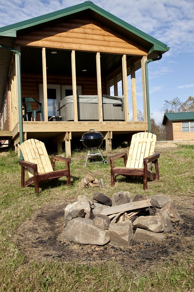 Cabins (United States of America, Herod, Illinois)