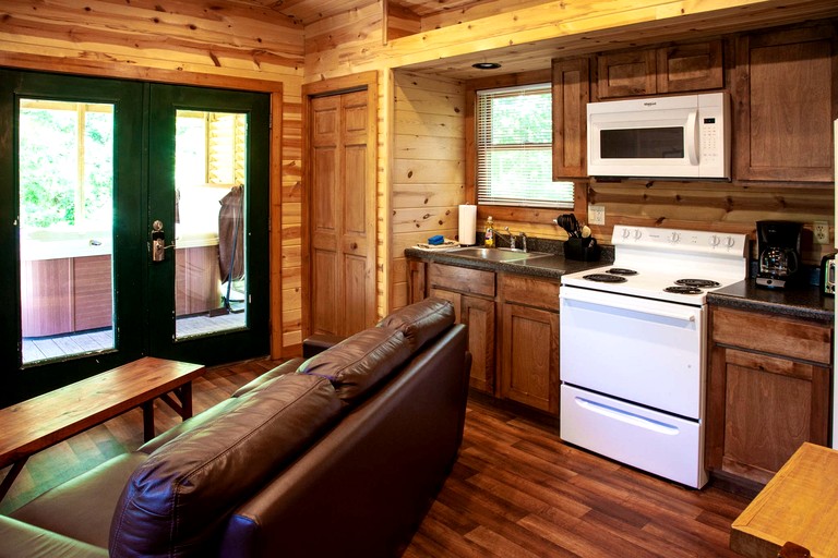 Cabins (United States of America, Herod, Illinois)