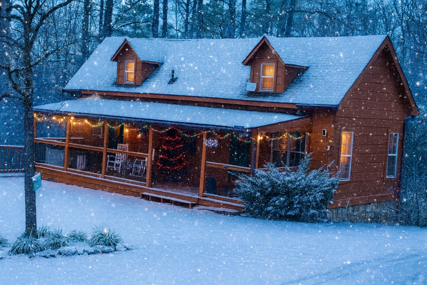 Fantastic Cabin with Hot-Tub Perfect for a Getaway in Sevierville, Tennessee