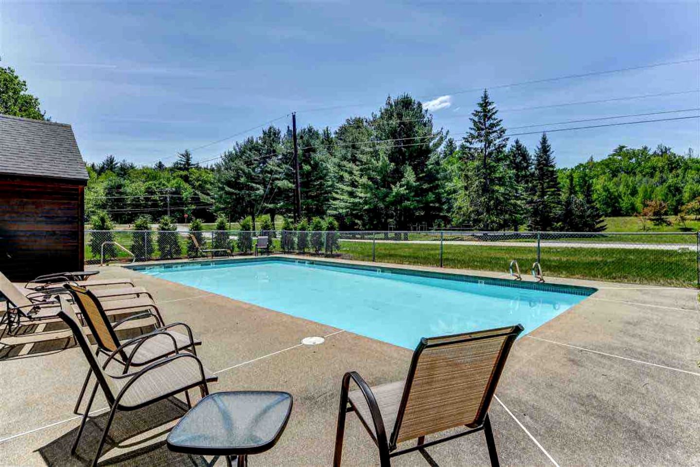 Fantastic Cabin with Swimming Pool in Bartlett, New Hampshire