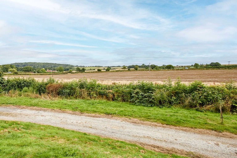 Cabins (United Kingdom, Buttercrambe, England)