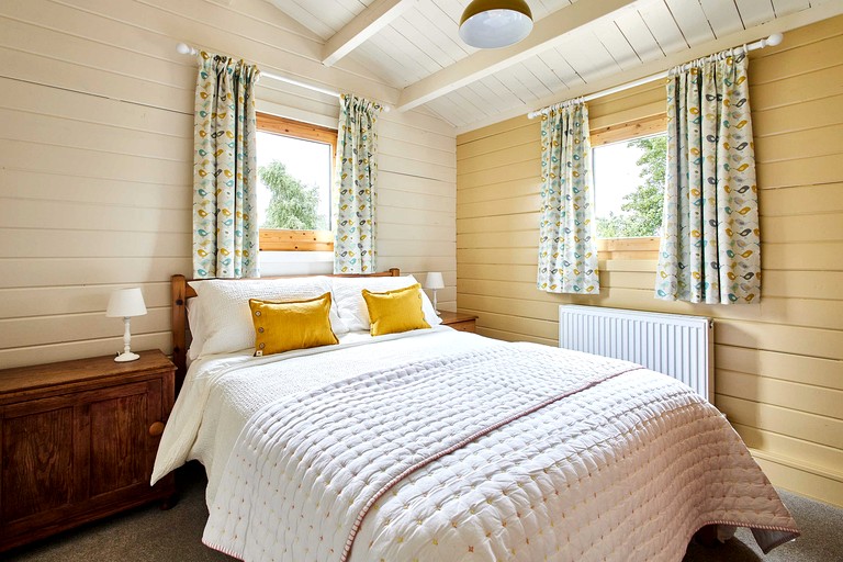 Cabins (United Kingdom, Buttercrambe, England)