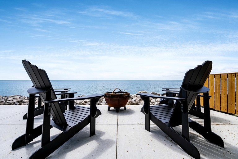 Cottages (Canada, Leamington, Ontario)