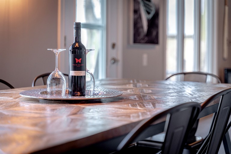 Cottages (Canada, Leamington, Ontario)