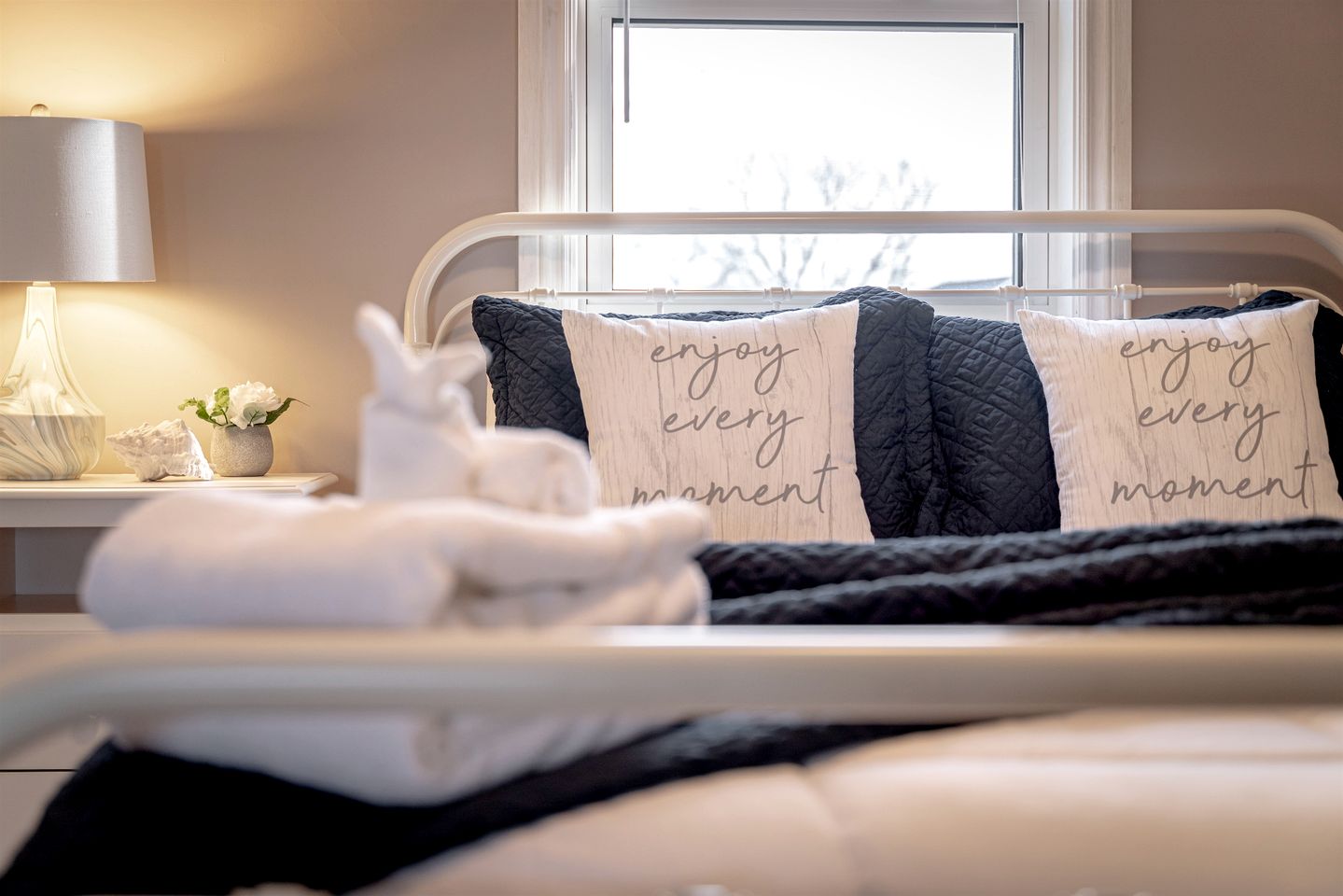 Fantastic Cottage with Fire Pit and Hot-tub in Leamington, Ontario