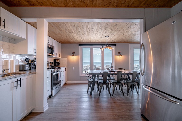 Cottages (Canada, Leamington, Ontario)