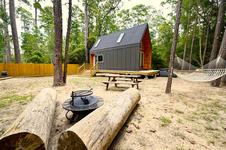Cabins (United States of America, Montgomery, Texas)
