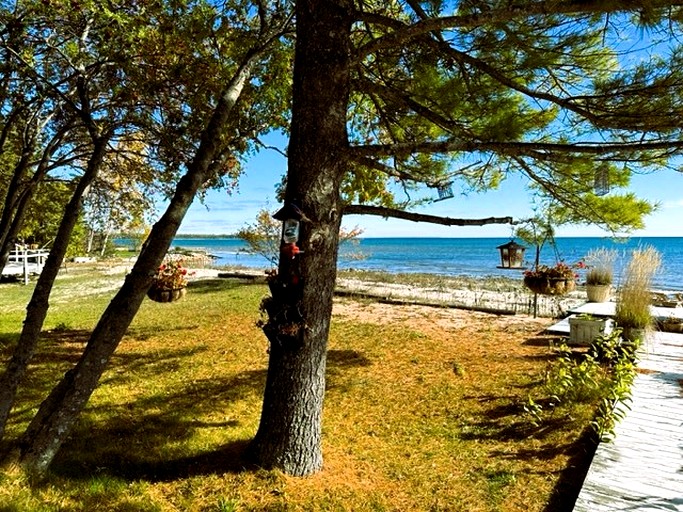 Beach Houses (United States of America, St. Ignace, Michigan)