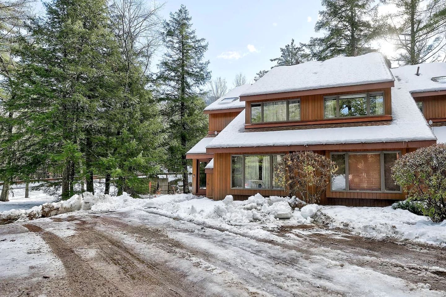 Fantastic Secluded Cabin with Swimming Pool in Bartlett, New Hampshire